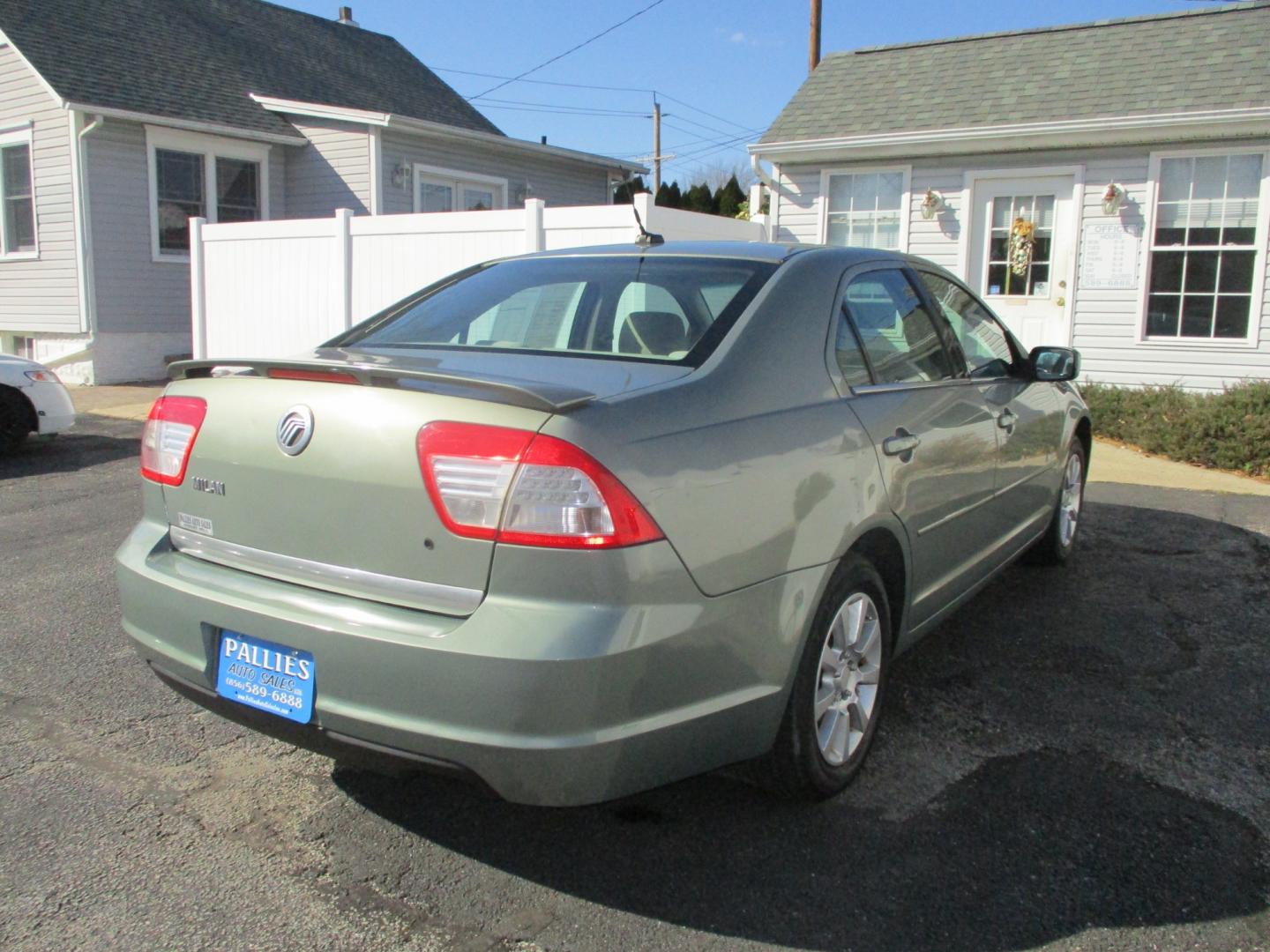 2008 GREEN Mercury Milan (3MEHM07Z28R) with an 2.3L L4 DOHC 16V engine, AUTOMATIC transmission, located at 540a Delsea Drive, Sewell, NJ, 08080, (856) 589-6888, 39.752560, -75.111206 - Photo#5